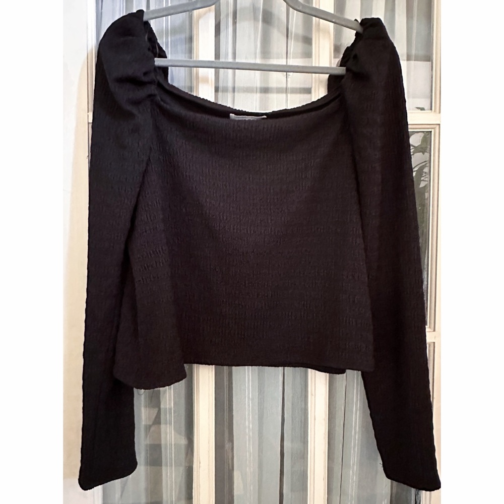 H&M Black Puff Shoulder Long Sleeve L